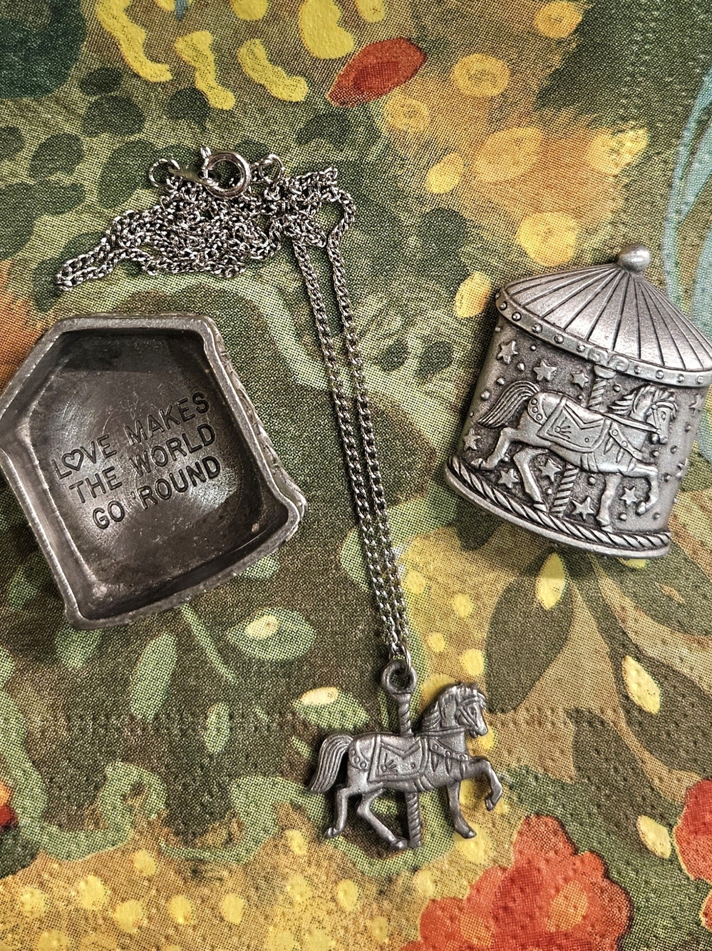 miss dee- Pewter Carousel Horse Necklace Pendant  In a Pewter Trinket Box